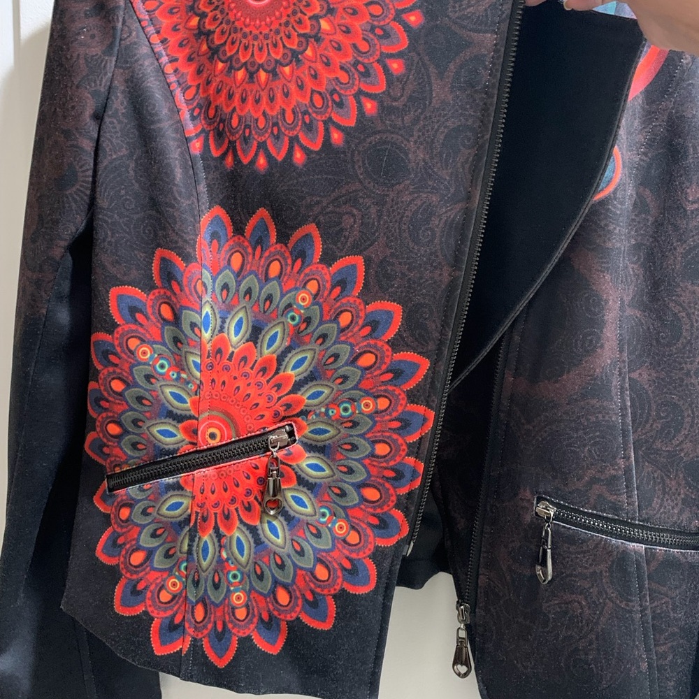 Ravel Women's Black Blazer with Red and Blue medallion print - Picture 6 of 16